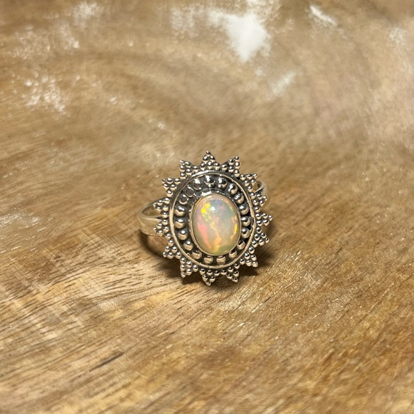 Natural Ethiopian Opal 925 Sterling Silver Ring - Picture 2 of 15